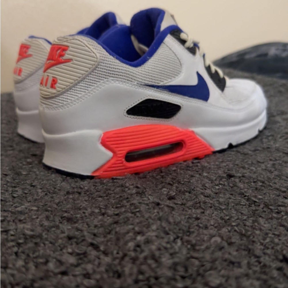 Nike air max 90 ultramarine size 10.5 lightly worn